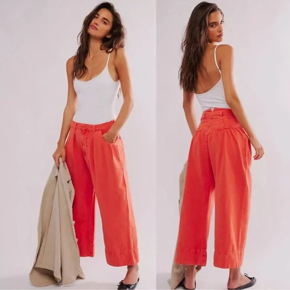 ๐ FREE PEOPLE Sweet Talk Wide Leg Pleated Chino Pants - Picture 1 of 8